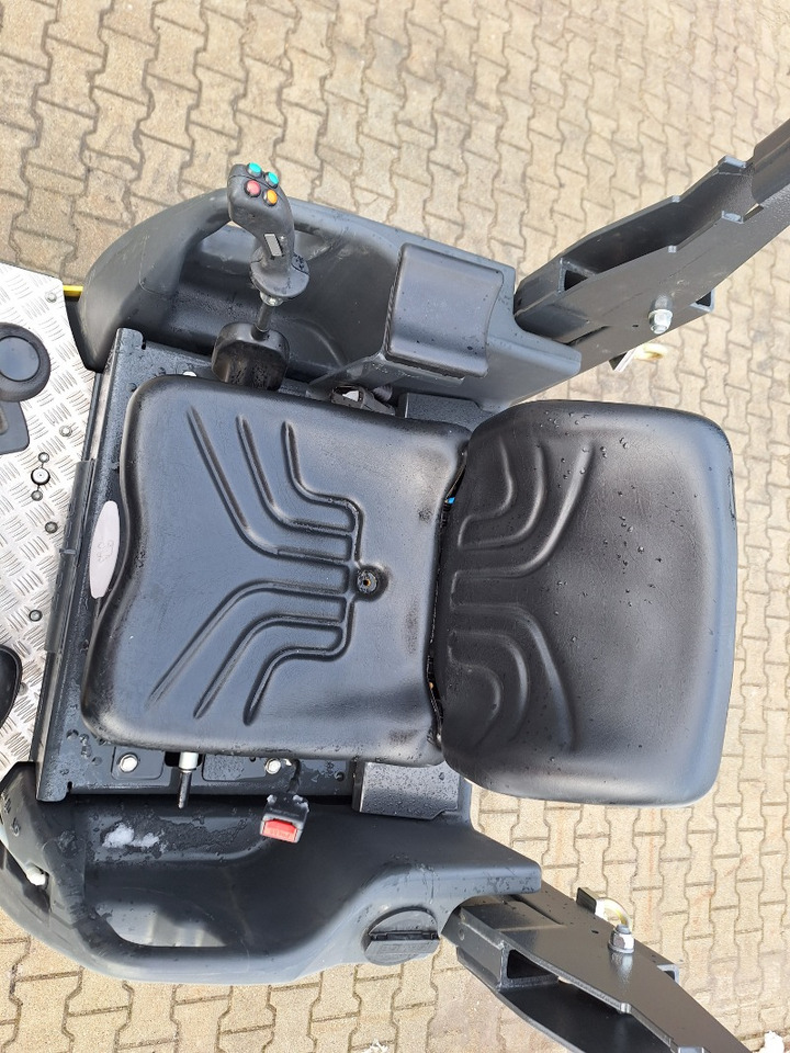 Jaunā Veltnis BOMAG DE BW 100 AC-5  Stage V/Tier 4f: foto 12