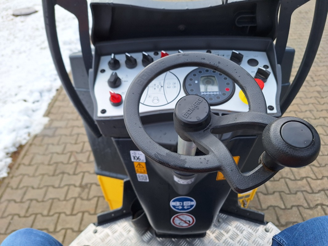 Jaunā Veltnis BOMAG DE BW 100 AC-5  Stage V/Tier 4f: foto 10