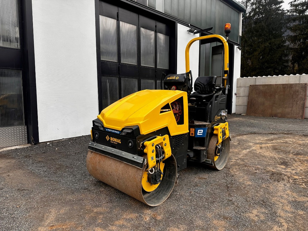 BOMAG DE BW 120 ADe-5 - Veltnis: foto 1 BOMAG DE BW 120 ADe-5 - Veltnis: foto 1