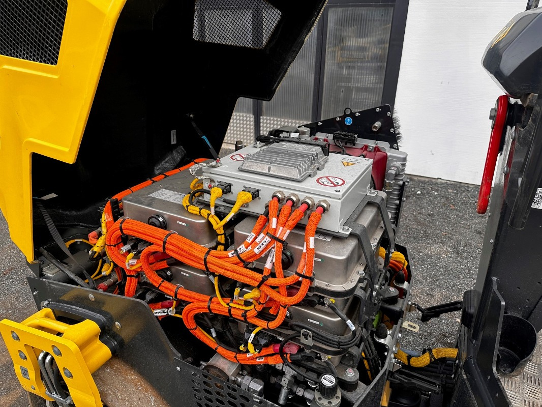 BOMAG DE BW 120 ADe-5 - Veltnis: foto 5 BOMAG DE BW 120 ADe-5 - Veltnis: foto 5