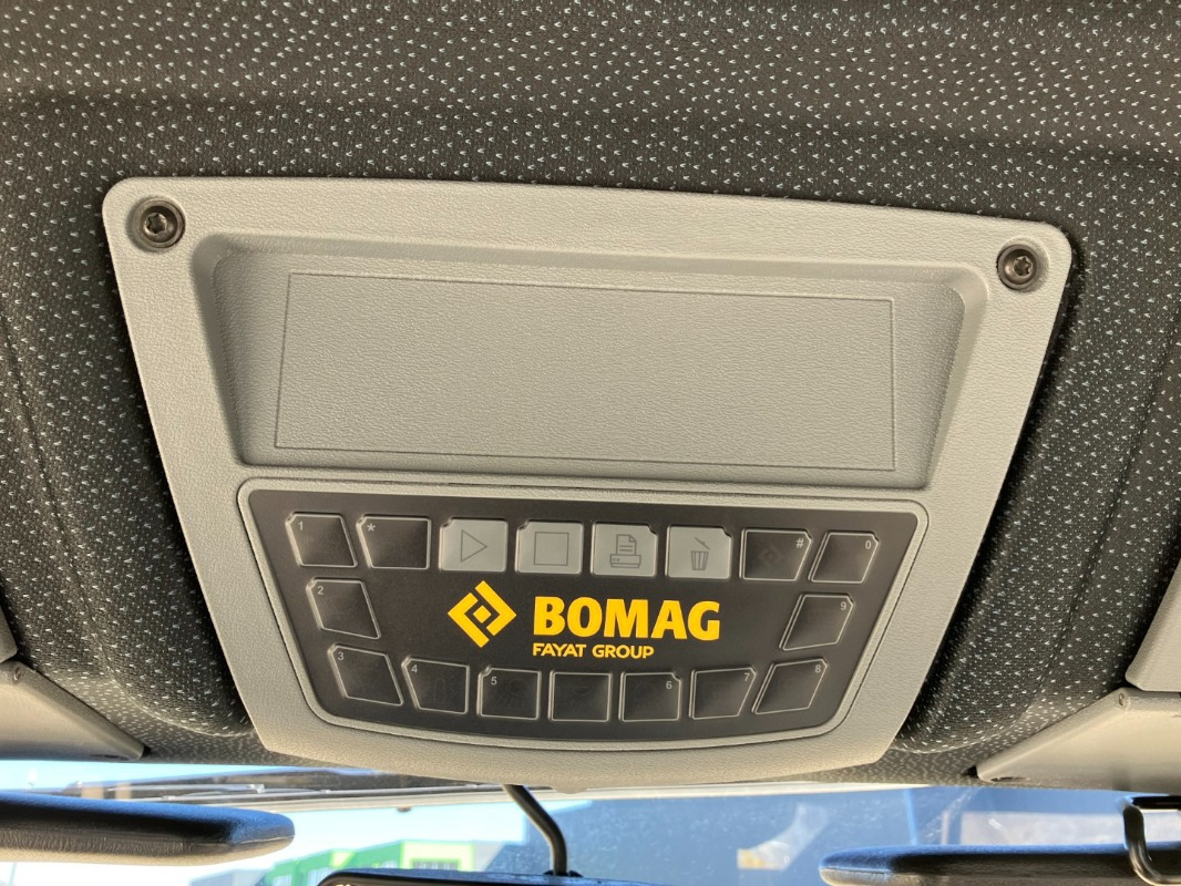 Ceļu veltnis BOMAG DE BW 151 AD-50  Stage IIIa/Tier 4i: foto 7