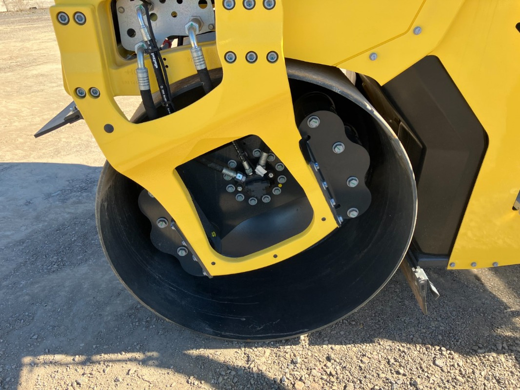 Ceļu veltnis BOMAG DE BW 151 AD-50  Stage IIIa/Tier 4i: foto 28