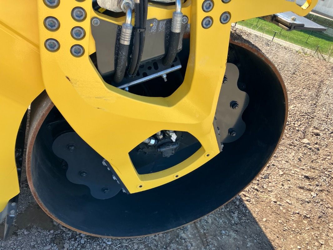 Ceļu veltnis BOMAG DE BW 161 ADO-5  STage V/Tier 4f: foto 23