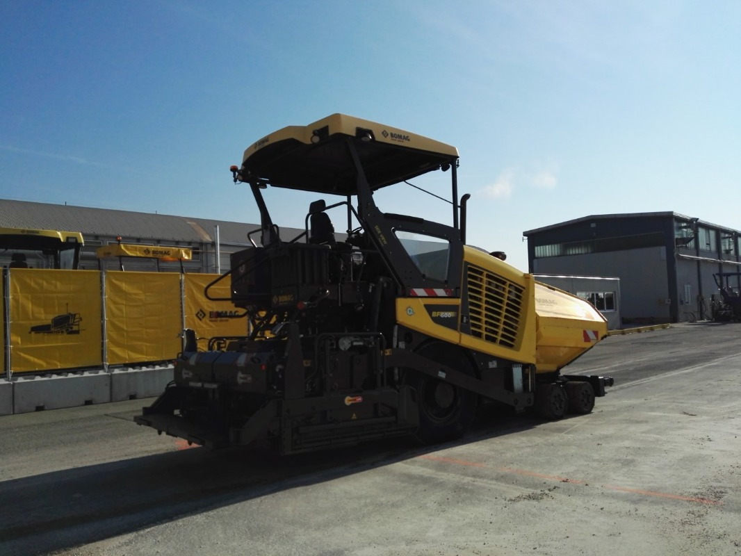 BOMAG IT BF 600 P-2 S500 Stage IV/Tier 4f - Asfalta klājējs: foto 4 BOMAG IT BF 600 P-2 S500 Stage IV/Tier 4f - Asfalta klājējs: foto 4