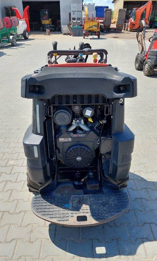 Ditch Witch R300 koparka łańcuchowa pługoukładacz - Tranšeju racējs: foto 3 Ditch Witch R300 koparka łańcuchowa pługoukładacz - Tranšeju racējs: foto 3