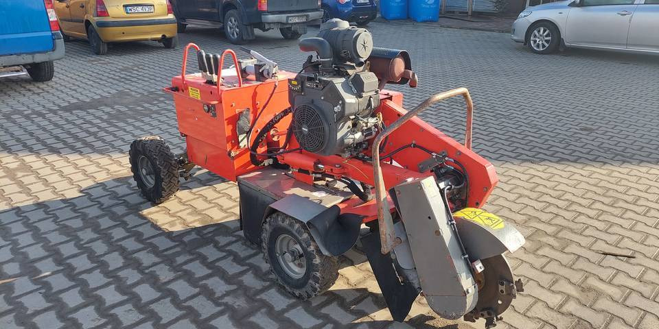 Frezarka do pni Vermeer SC252 - Celmu smalcinātājs: foto 4 Frezarka do pni Vermeer SC252 - Celmu smalcinātājs: foto 4