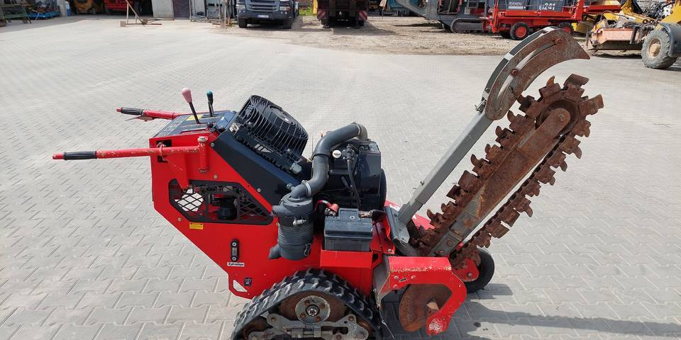 Koparka łańcuchowa Vermeer RTX150 2015 - Tranšeju racējs: foto 4 Koparka łańcuchowa Vermeer RTX150 2015 - Tranšeju racējs: foto 4