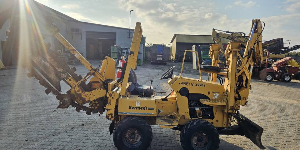Koparka łańcuchowa Vermeer V3550 przesuw ramie kopiące pług - Tranšeju racējs: foto 5 Koparka łańcuchowa Vermeer V3550 przesuw ramie kopiące pług - Tranšeju racējs: foto 5