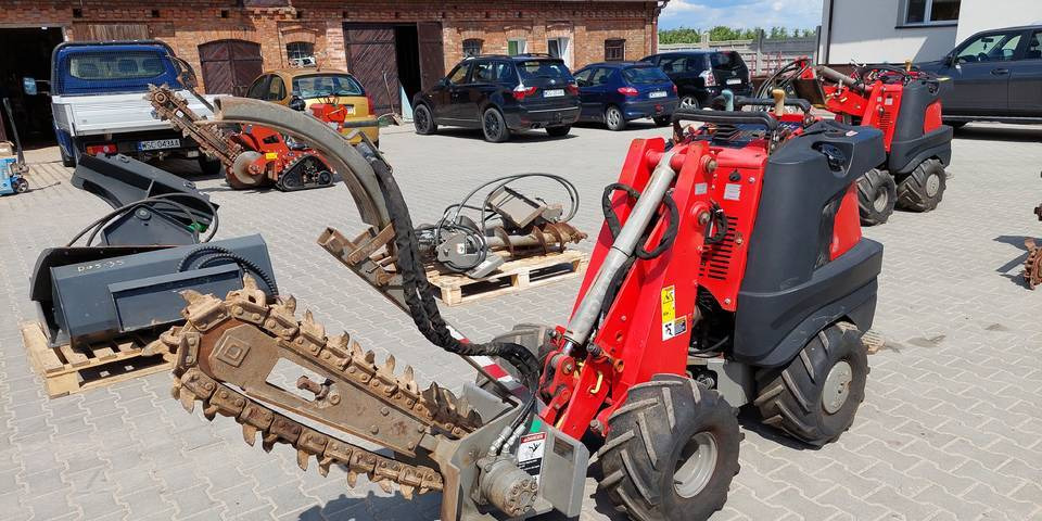 Koparka łańcuchowa miniładowarka Ditch Witch R300 wiertnica - Tranšeju racējs: foto 1 Koparka łańcuchowa miniładowarka Ditch Witch R300 wiertnica - Tranšeju racējs: foto 1