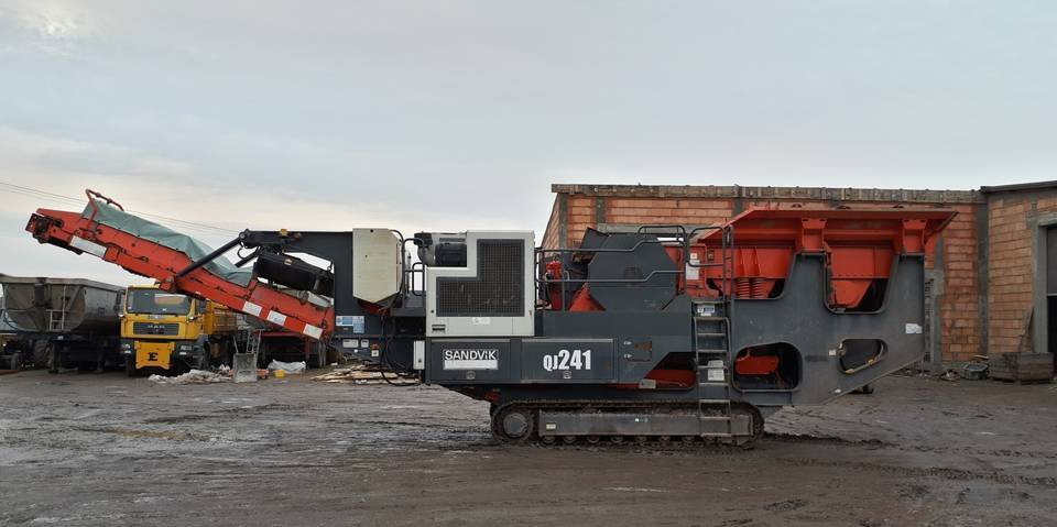 Kruszarka szczękowa Sandvik QJ241 2014 Extec - Žokļu drupinātājs: foto 2 Kruszarka szczękowa Sandvik QJ241 2014 Extec - Žokļu drupinātājs: foto 2