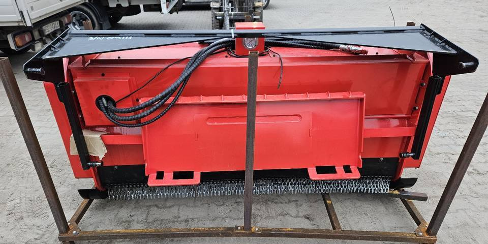 Nowy mulcher leśny GIYI bęben 181 cm 50 zębów Bobcat mini ładowarka - Meža mulčeris: foto 5 Nowy mulcher leśny GIYI bęben 181 cm 50 zębów Bobcat mini ładowarka - Meža mulčeris: foto 5