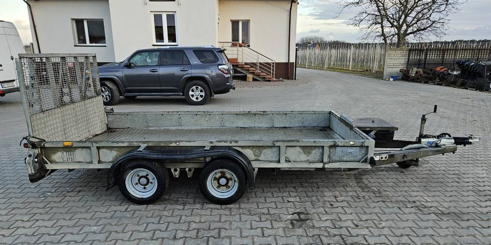 Przyczepa laweta Ifor Williams GX126 3500kg - Celtniecības tehnikas piekabe: foto 1 Przyczepa laweta Ifor Williams GX126 3500kg - Celtniecības tehnikas piekabe: foto 1
