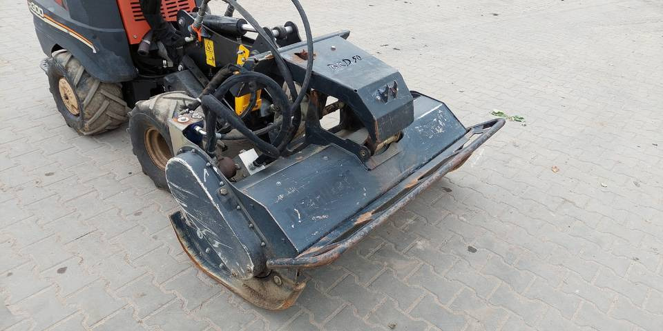 Rotadairon BRD50 mulczer kosiarka Ditch Witch R300, Avant - Pļaujmašīna-smalcinātājs: foto 4 Rotadairon BRD50 mulczer kosiarka Ditch Witch R300, Avant - Pļaujmašīna-smalcinātājs: foto 4