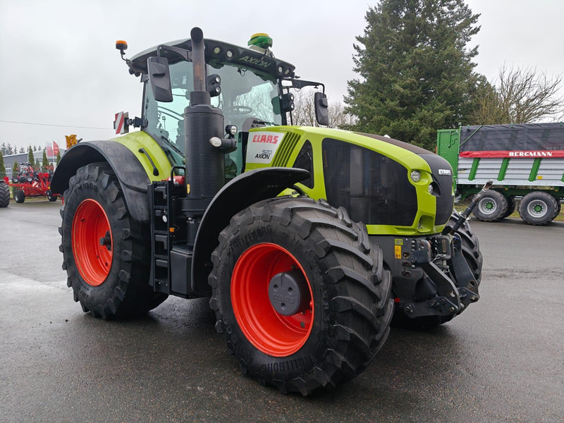Claas Axion 920 Cmatic GREEN FIT - Traktors: foto 1 Claas Axion 920 Cmatic GREEN FIT - Traktors: foto 1