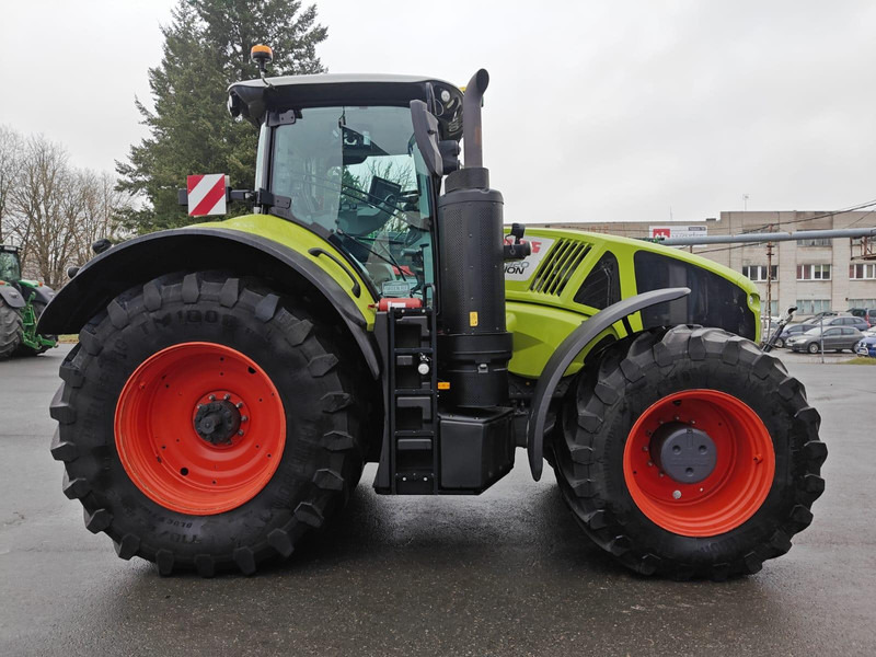 Claas Axion 920 Cmatic GREEN FIT - Traktors: foto 3 Claas Axion 920 Cmatic GREEN FIT - Traktors: foto 3