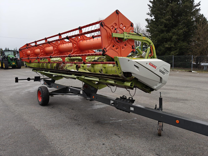 Claas Lexion 670 - Labības kombains: foto 2 Claas Lexion 670 - Labības kombains: foto 2