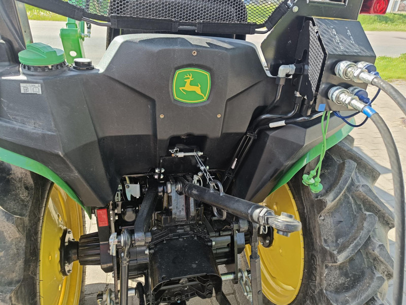 Traktors John Deere 3038E Vahva Jussi 400: foto 18