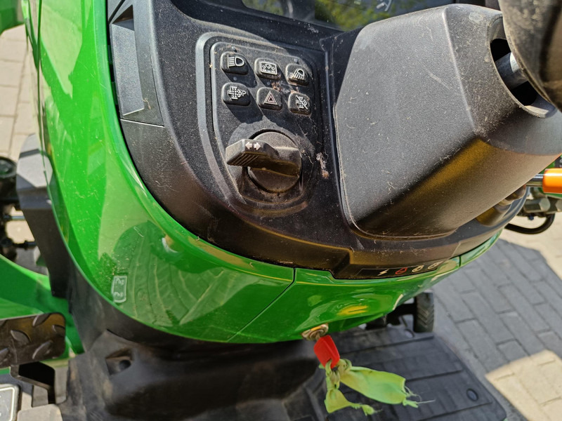 Traktors John Deere 3038E Vahva Jussi 400: foto 13