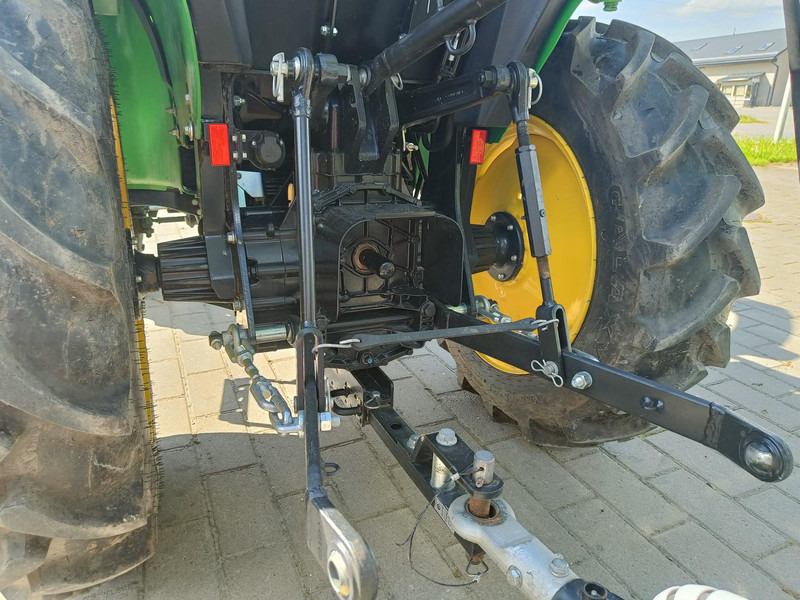 Traktors John Deere 3038E Vahva Jussi 400: foto 19