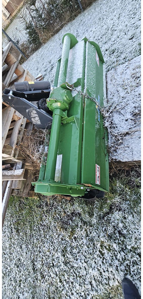 John Deere 4052R - Traktors: foto 2 John Deere 4052R - Traktors: foto 2