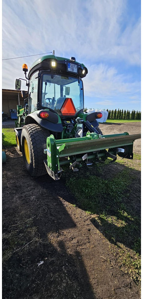 John Deere 4052R - Traktors: foto 3 John Deere 4052R - Traktors: foto 3