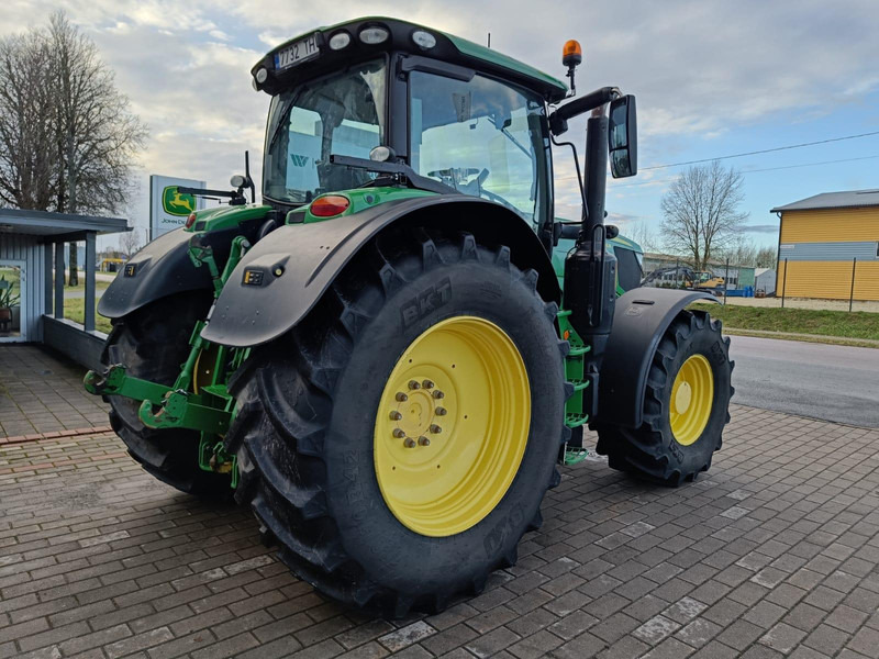 John Deere 6215R - Traktors: foto 3 John Deere 6215R - Traktors: foto 3