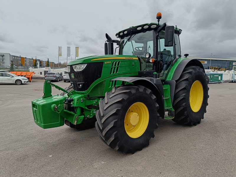 John Deere 6215R - Traktors: foto 3 John Deere 6215R - Traktors: foto 3
