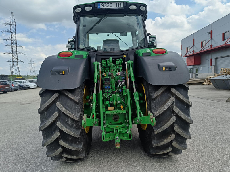 John Deere 6215R - Traktors: foto 4 John Deere 6215R - Traktors: foto 4