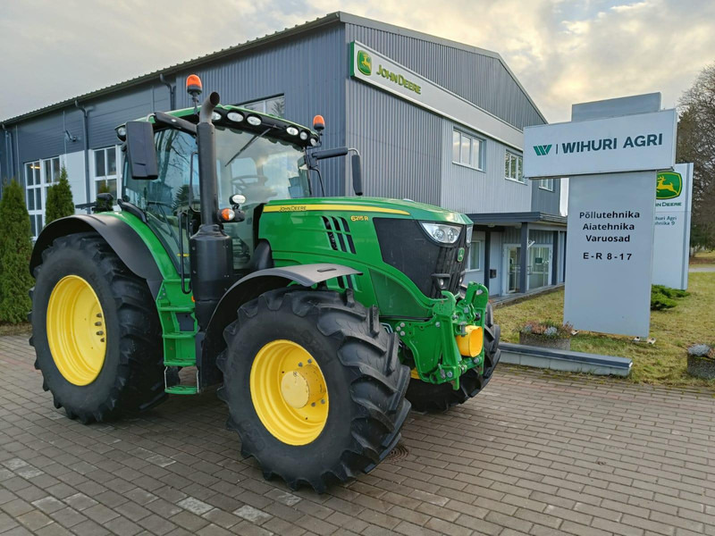 John Deere 6215R - Traktors: foto 1 John Deere 6215R - Traktors: foto 1