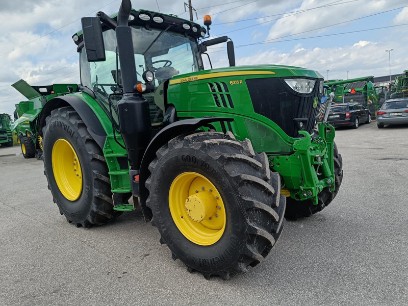John Deere 6215R - Traktors: foto 1 John Deere 6215R - Traktors: foto 1