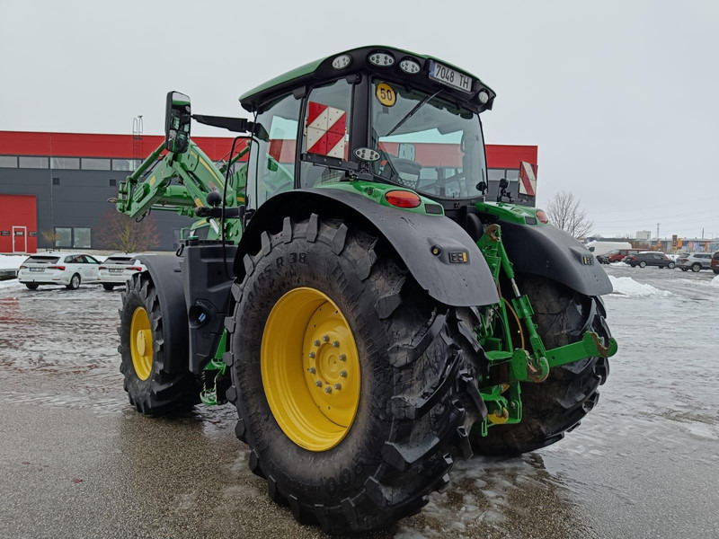 John Deere 6215R - Traktors: foto 4 John Deere 6215R - Traktors: foto 4