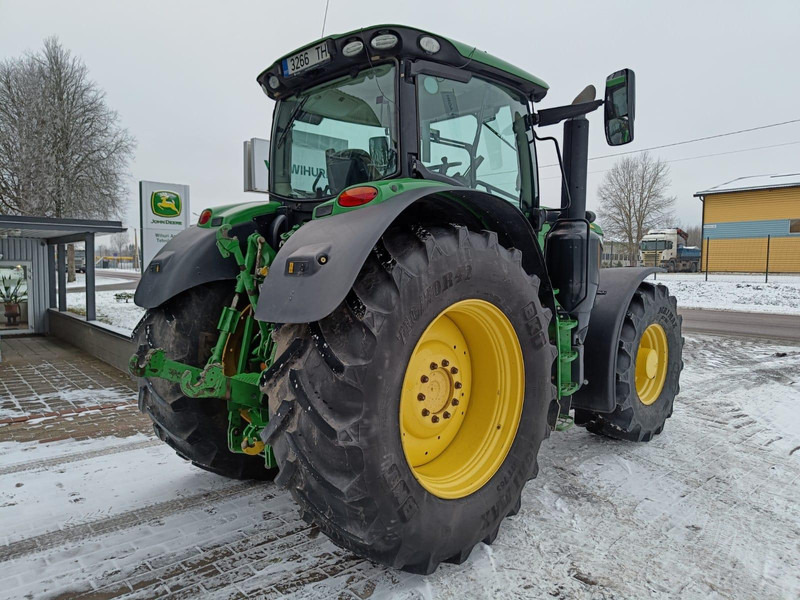 John Deere 6215R - Traktors: foto 3 John Deere 6215R - Traktors: foto 3