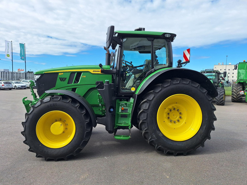 John Deere 6R 175 - Traktors: foto 4 John Deere 6R 175 - Traktors: foto 4