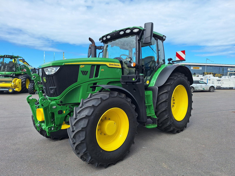 John Deere 6R 175 - Traktors: foto 3 John Deere 6R 175 - Traktors: foto 3