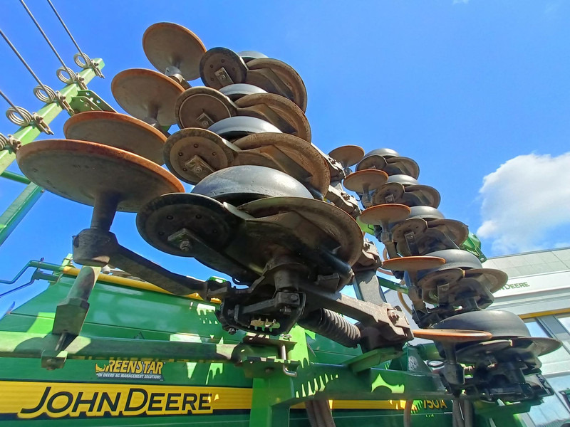 John Deere 750 A - Precīzās izsējas sējmašīna: foto 5 John Deere 750 A - Precīzās izsējas sējmašīna: foto 5
