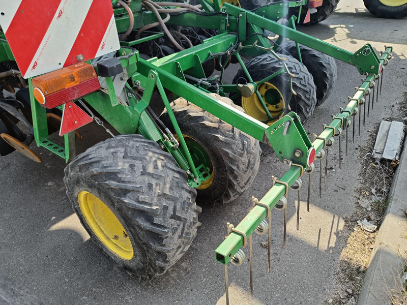 Precīzās izsējas sējmašīna pārvadāšana ēdiena John Deere 750 A: foto 8