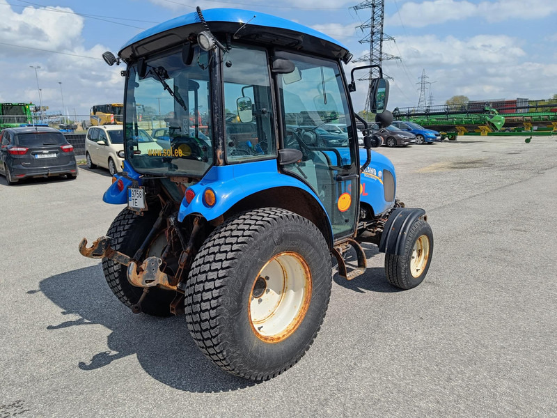 New Holland Boomer 40 - Traktors: foto 3 New Holland Boomer 40 - Traktors: foto 3