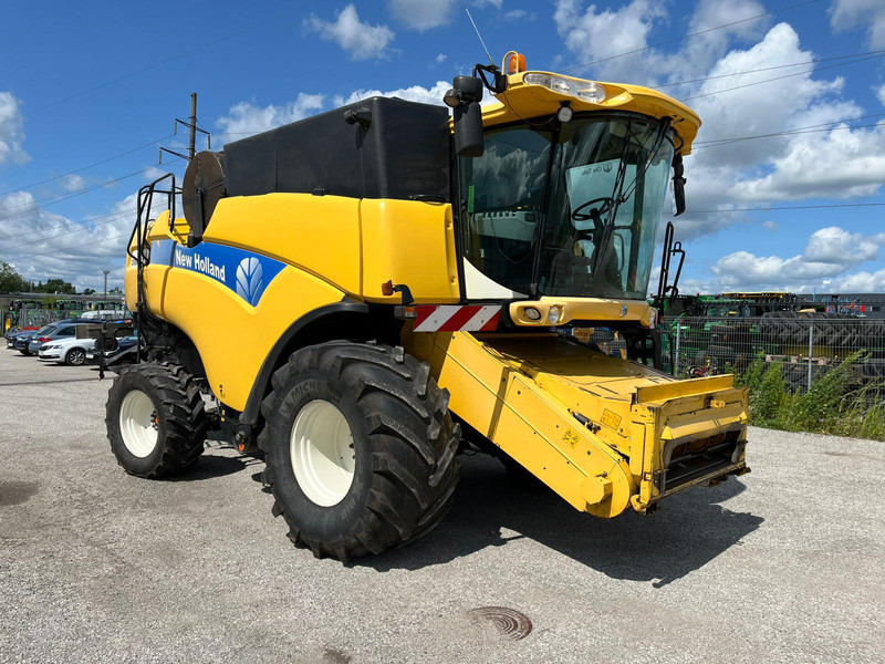 New Holland CX 860 - Labības kombains: foto 1 New Holland CX 860 - Labības kombains: foto 1