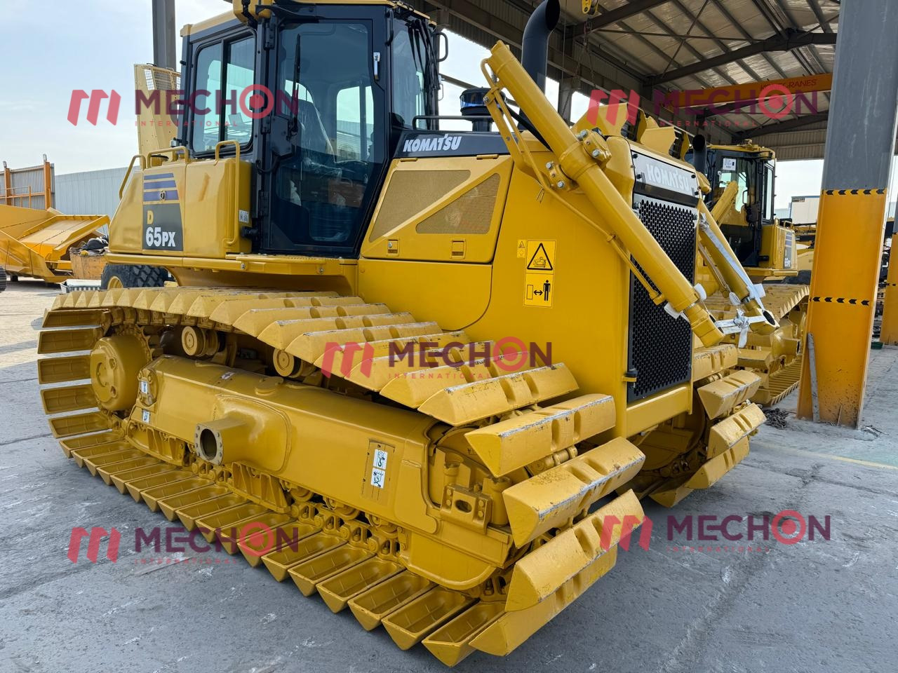 Komatsu Crawler Dozer D65EX-16 - Celtniecības tehnika: foto 1 Komatsu Crawler Dozer D65EX-16 - Celtniecības tehnika: foto 1