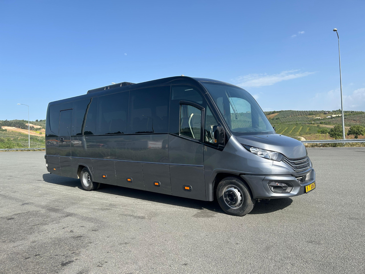IVECO DAILY - RIGHT HAND DRIVE TOURISTIC VEHICLE - Starppilsētu autobuss: foto 2 IVECO DAILY - RIGHT HAND DRIVE TOURISTIC VEHICLE - Starppilsētu autobuss: foto 2