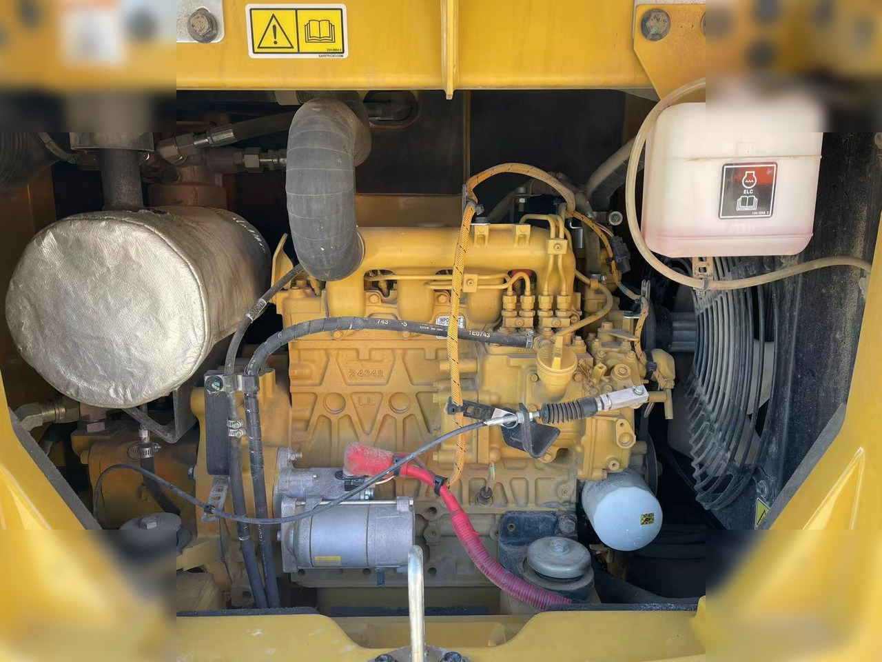 CATERPILLAR 305.5E2 - Mini-ekskavators: foto 5 CATERPILLAR 305.5E2 - Mini-ekskavators: foto 5