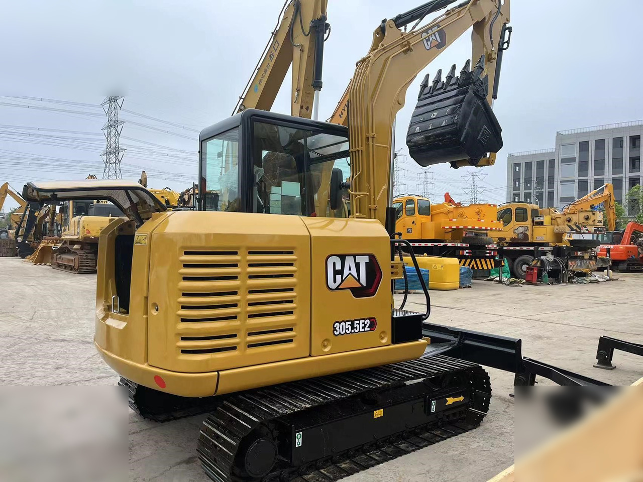 CATERPILLAR 305.5E2 - Mini-ekskavators: foto 2 CATERPILLAR 305.5E2 - Mini-ekskavators: foto 2