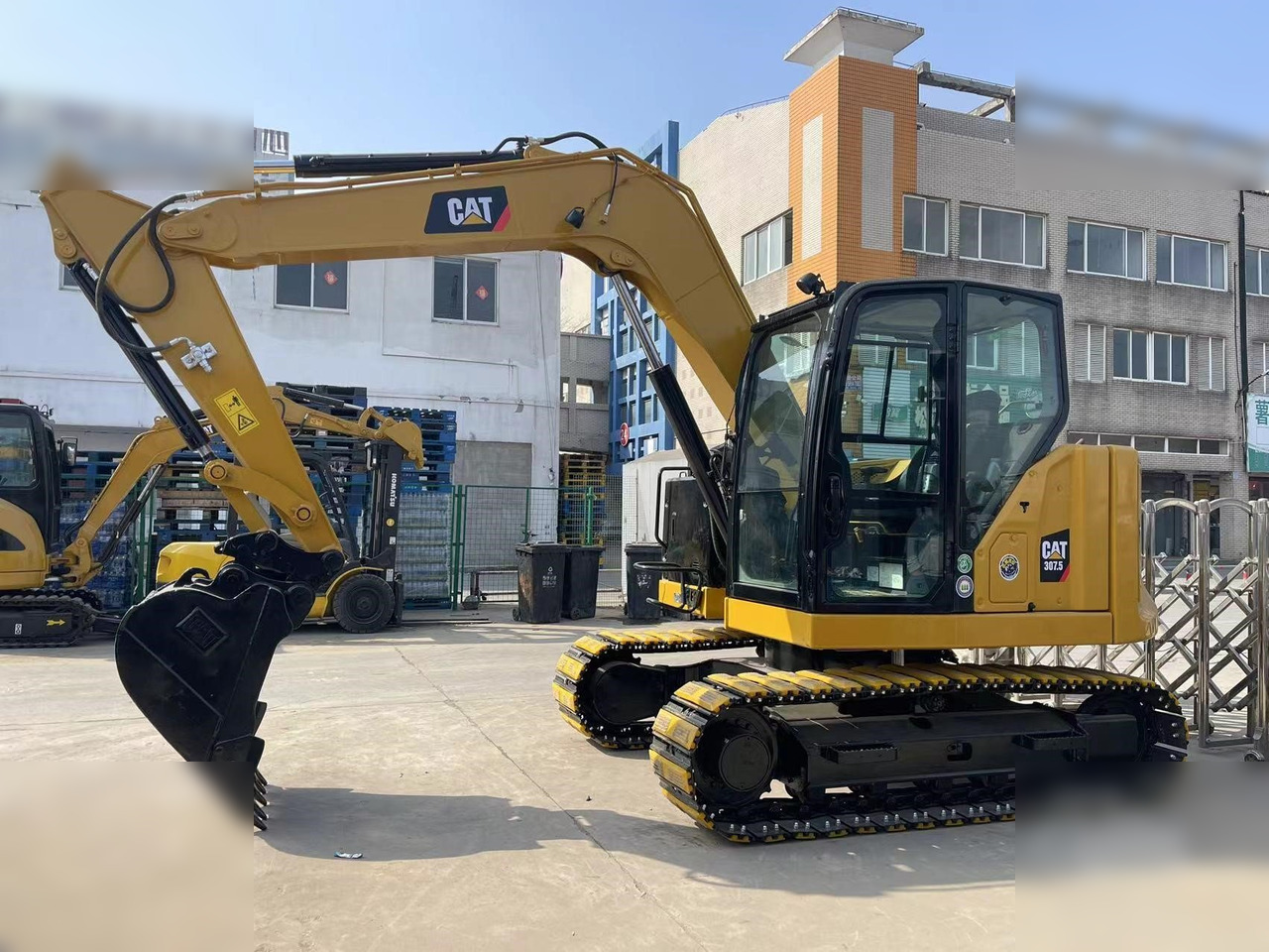 CATERPILLAR 307.5 - Kāpurķēžu ekskavators: foto 1 CATERPILLAR 307.5 - Kāpurķēžu ekskavators: foto 1