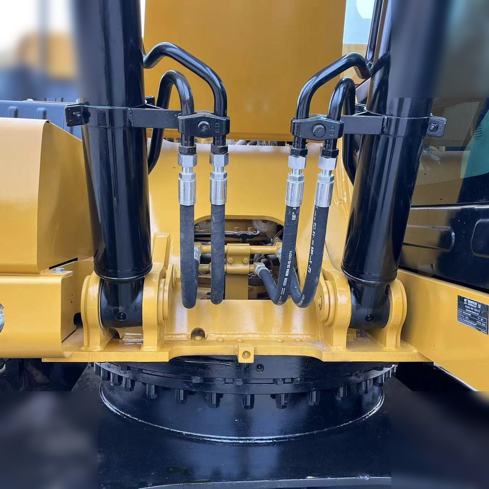 Kāpurķēžu ekskavators CATERPILLAR 320: foto 6