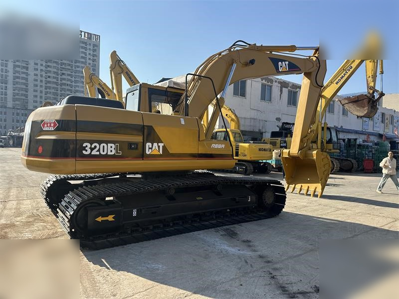 CATERPILLAR 320BL - Kāpurķēžu ekskavators: foto 3 CATERPILLAR 320BL - Kāpurķēžu ekskavators: foto 3