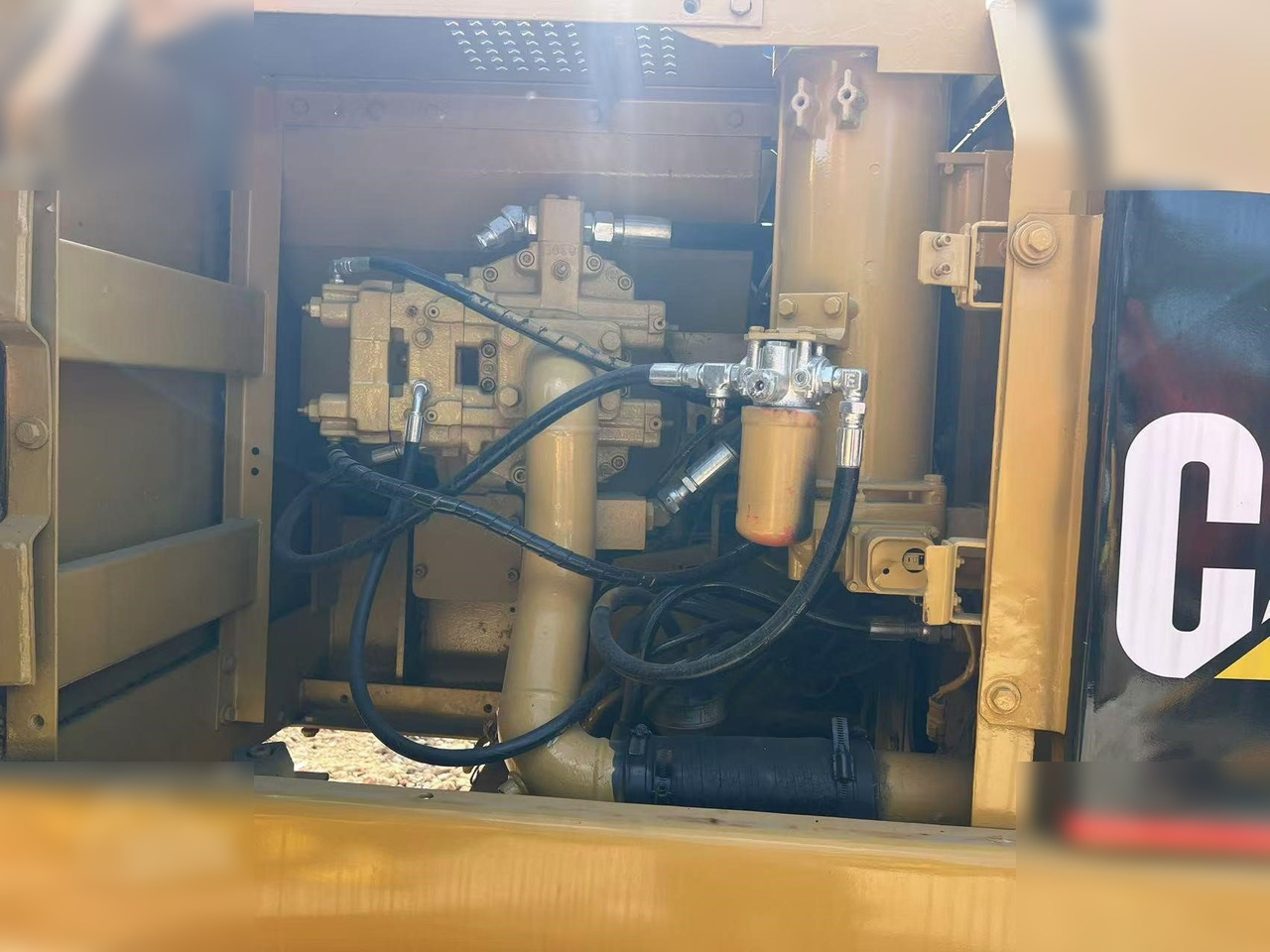 CATERPILLAR 320BL - Kāpurķēžu ekskavators: foto 5 CATERPILLAR 320BL - Kāpurķēžu ekskavators: foto 5