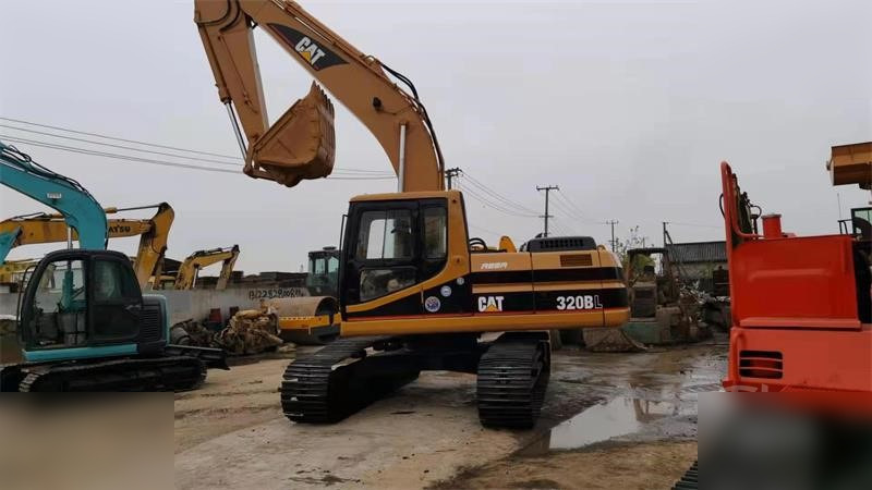 CATERPILLAR 320BL - Kāpurķēžu ekskavators: foto 4 CATERPILLAR 320BL - Kāpurķēžu ekskavators: foto 4