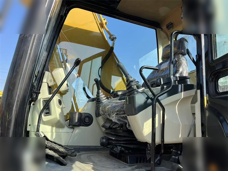 Kāpurķēžu ekskavators CATERPILLAR 320CL: foto 6
