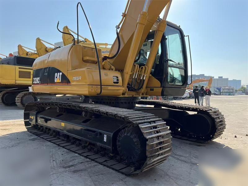 CATERPILLAR 320CL - Kāpurķēžu ekskavators: foto 4 CATERPILLAR 320CL - Kāpurķēžu ekskavators: foto 4