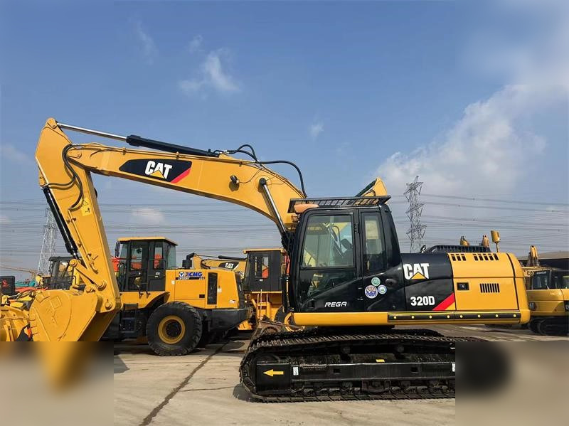 CATERPILLAR 320D - Kāpurķēžu ekskavators: foto 3 CATERPILLAR 320D - Kāpurķēžu ekskavators: foto 3